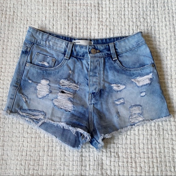 Zara Pants - Zara trafaluc denim distressed hi-rise raw hem jean shorts acid light wash sz 00
